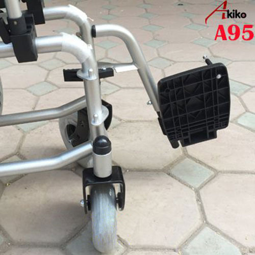 2 bên xe lăn có thể lật